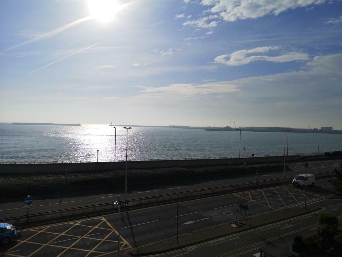 Whole Flat Next To Dover Port With Parking Extérieur photo